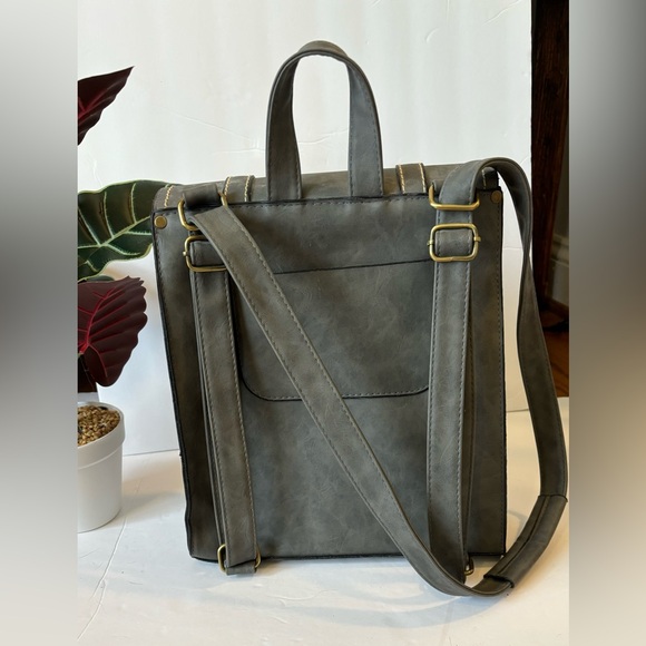 MODERN+CHIC Morgan Convertible Backpack Brand New Condition H 13” W 11” D 4” - Picture 2 of 4